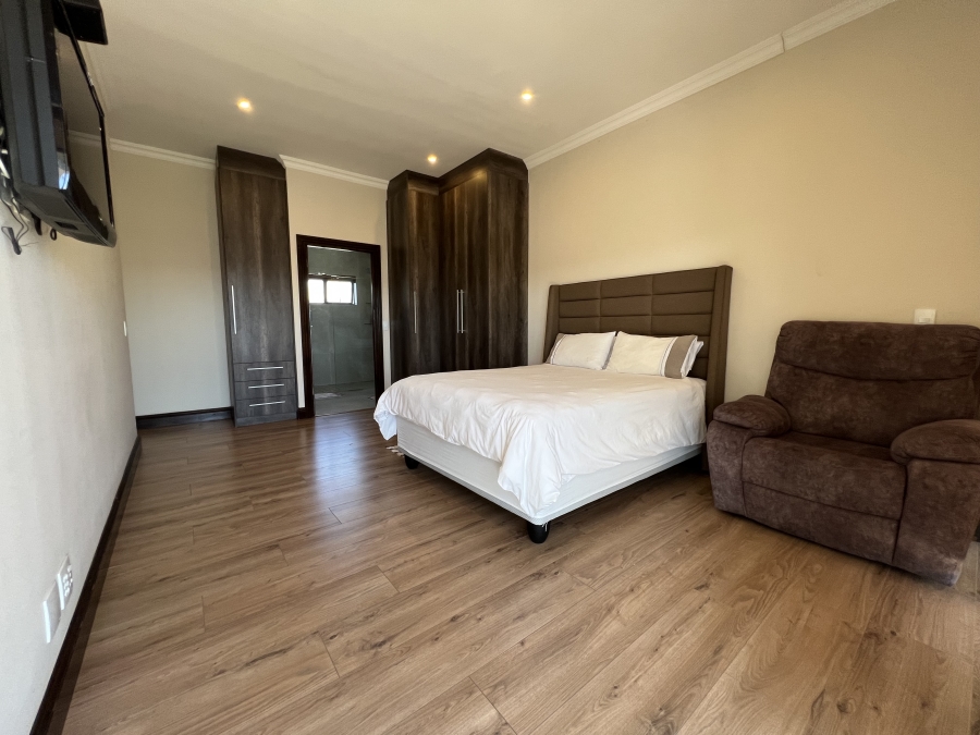 6 Bedroom Property for Sale in Sagewood Western Cape